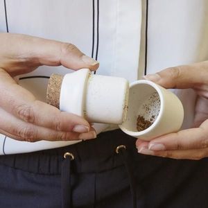 Ustensila mica pentru macinat - Ceramic Grinder and Jar Small White | Kikkerland imagine