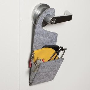 Suport pentru accesorii - Door Knob Pocket | Kikkerland imagine