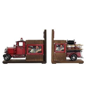 Suport carti FireTruck din lemn natur 22x13x17 cm imagine