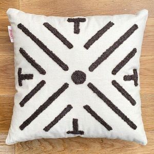 Husa de perna, Nabu Organic Woven Punch Pillow Cover, 43x43 cm, Bumbac, Maro imagine