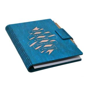 Agenda A5 din lemn personalizata, albastra, Piksel, cu mesaj, 100 pagini si pix din lemn inclus imagine