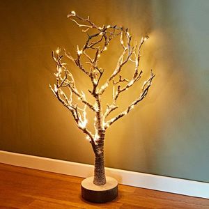 Copac cu lumini LED imagine