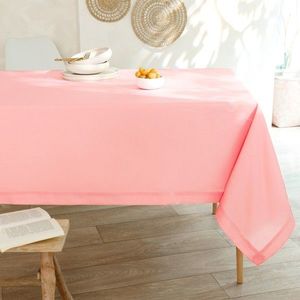 Față de masă de culoare solidă cu aspect de in imagine