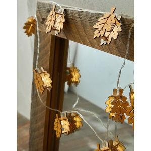 Ghirlandă luminoasă cu frunze de lemn imagine