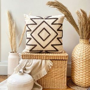 Husa de perna, Enki Organic Woven Punch Pillow Cover, 43x43 cm, Bumbac, Maro imagine