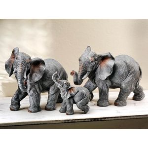 Set de 3 figurine decorative Familia elefanților imagine