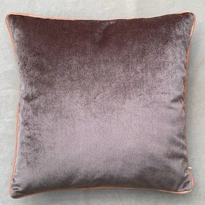 Husa de perna, Lavender Ash Velvet Pillow Cover, 43x43 cm, Polipropilena, Lavandă / Pulbere imagine