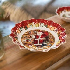 Bol pentru servire, Villeroy & Boch, Toy's Fantasy Santa Wish Lists, 25 cm, portelan premium, pictat manual imagine