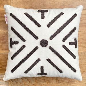 Husa de perna, Nabu Organic Woven Punch Pillow Cover, 43x43 cm, Maro imagine