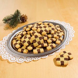 Biscuiți în formă de tablă de șah imagine