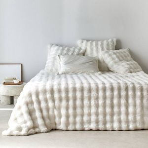 Cuvertură și față de pernă din blană artificială imagine