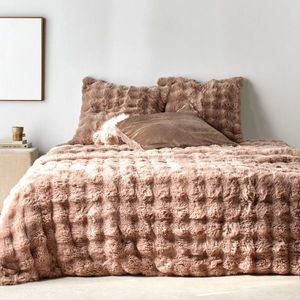 Cuvertură și față de pernă din blană artificială imagine