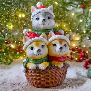 Pisoiași de Crăciun în coș imagine