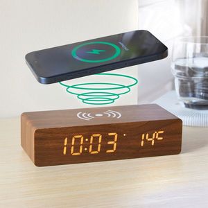 Ceas cu alarmă cu suprafață de încărcare pentru smartphone imagine