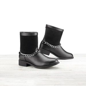 Botine joase cu lant imagine