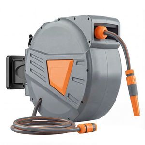 Outsunny Tambur pentru furtun retractabil 30+2 m cu duză în 2 moduri, blocare automată și retragere controlată, suport, portocaliu | Aosom Romania imagine