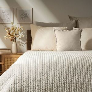 Cuvertura de pat Bristles, Homla, 200x220 cm, poliester, bej imagine