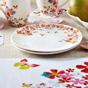 Farfurie micul dejun cu fluture imagine