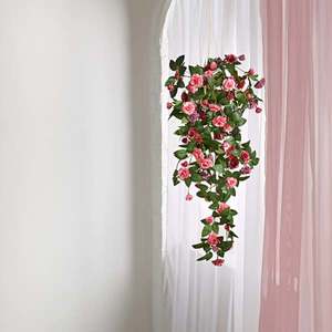 Buchet agătat de garoafe imagine