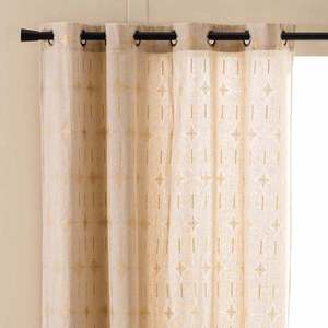 Perdea cu ochiuri și imprimeu arcuit, detalii metalice imagine