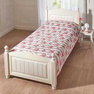 Cuvertură de pat cu trandafiri imagine