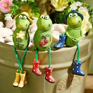 3 figurine de broască imagine