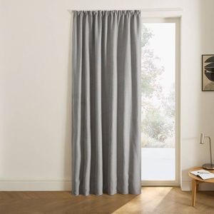 Cortină opacă și izolatoare finisată cu bandă plisată imagine