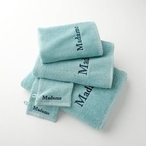 Colecția de textile pentru baie Colombine®, 420g/m2 cu broderie MADAME* imagine