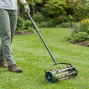 vidaXL Rola de gazon trasă cu cleme pentru aerator Verde 127, 5 x 44 cm imagine