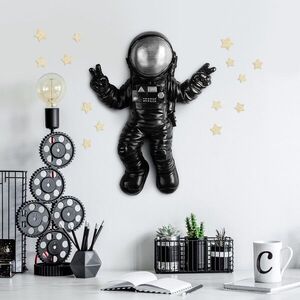 Imagine Decoratiune de perete, Cosmonaut 4, Lățime: 35 cm Înălțime: 47 cm Adâncime: 10 cm, Multicolor