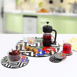 Imagine Set tava servire + suporturi pahare, Hermia, 283PLN1104, Diametru placă de bază: 18 cm (1 bucată), Multicolor